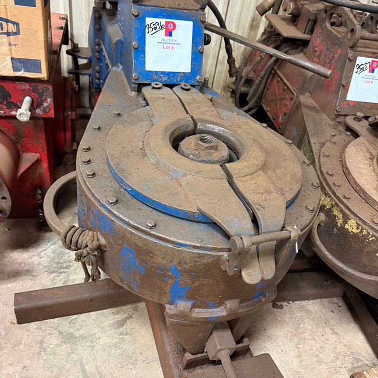GILL MODEL 500 HYDRAULIC POWER TONG W/ AIR BACK-UP & TRANSPORT STAND