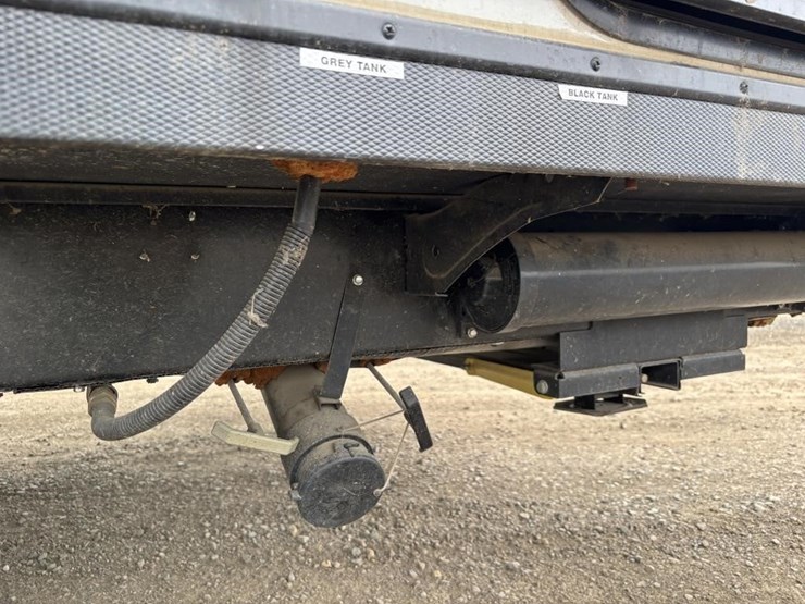 2020-bullet-bl1700bh20-travel-trailer-image-16