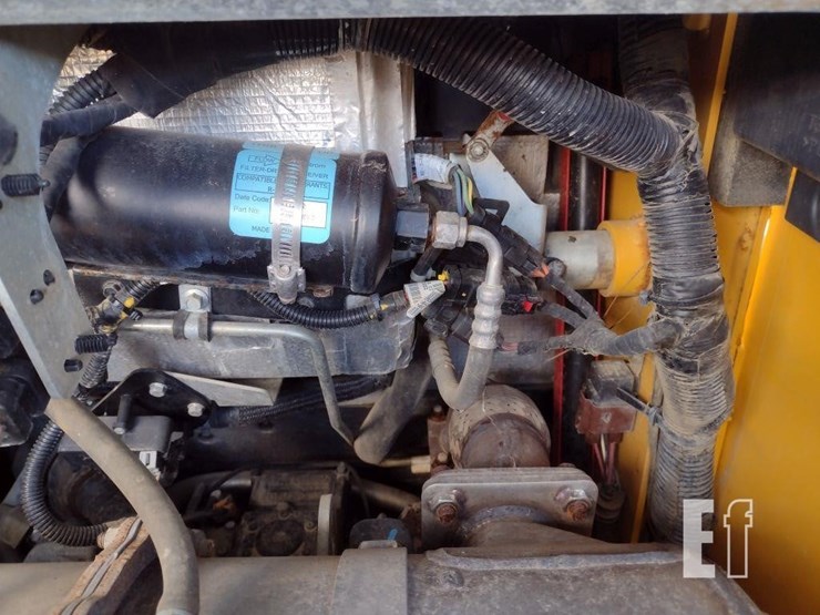 2023-deere-325g-image-29