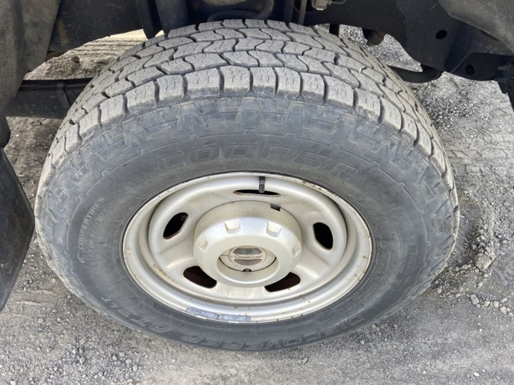 2015-ford-f250-xl-image-31