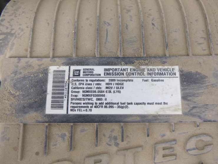 2009-chevrolet-3500-image-24