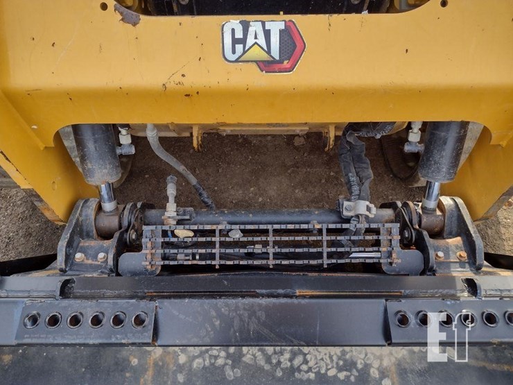 2020-caterpillar-259d3-image-20