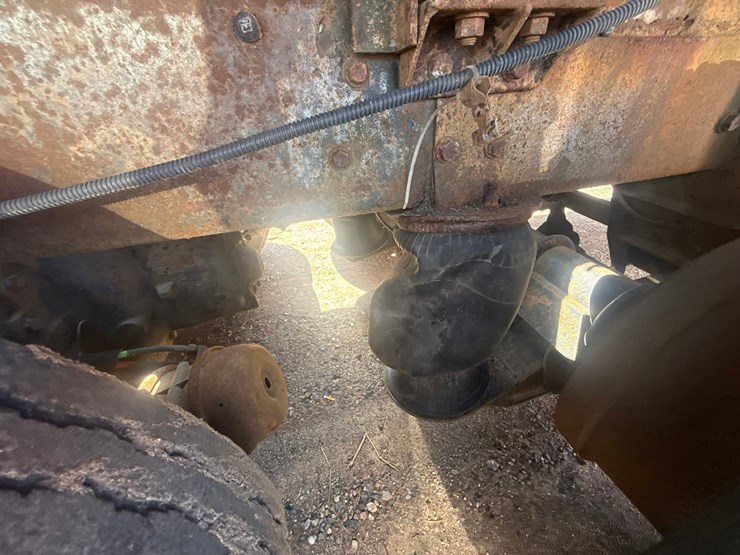 1996-ford-l9000-image-37