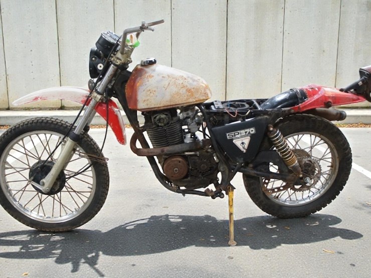 1978-suzuki-sp370-motorcycle-image-4