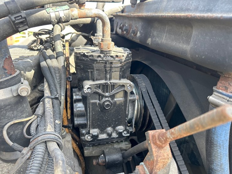 1999-kenworth-t600-image-60