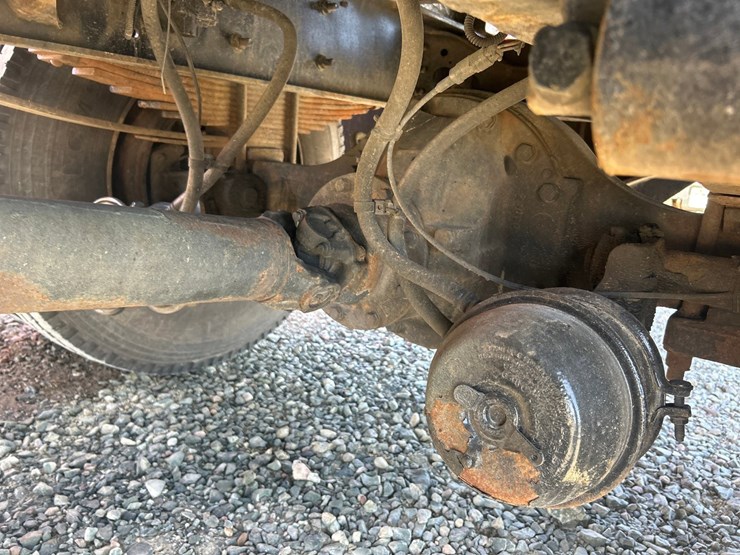 2013-international-durastar-4300-image-42