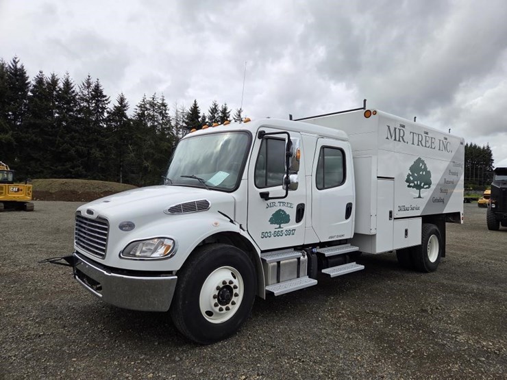 2020-freightliner-m2-crew-cab-chipper-dump-truck-image-1