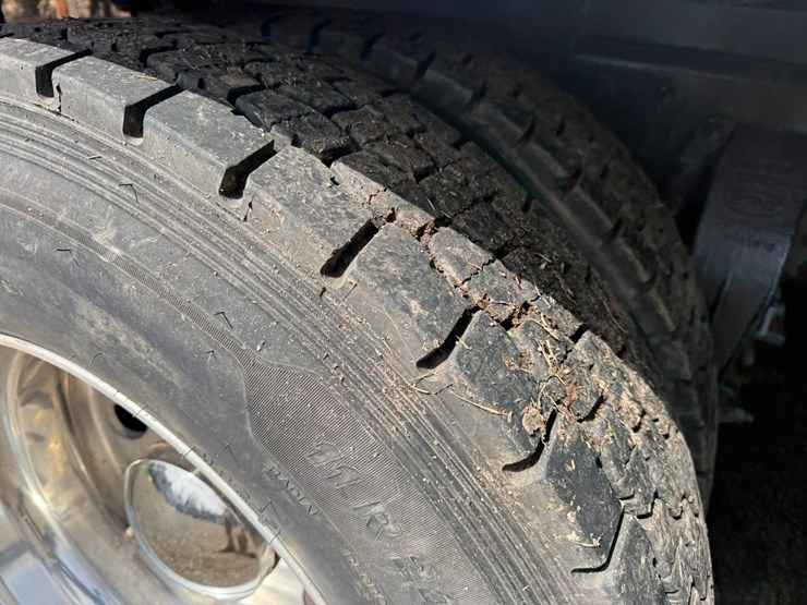 2015-peterbilt-579-image-76