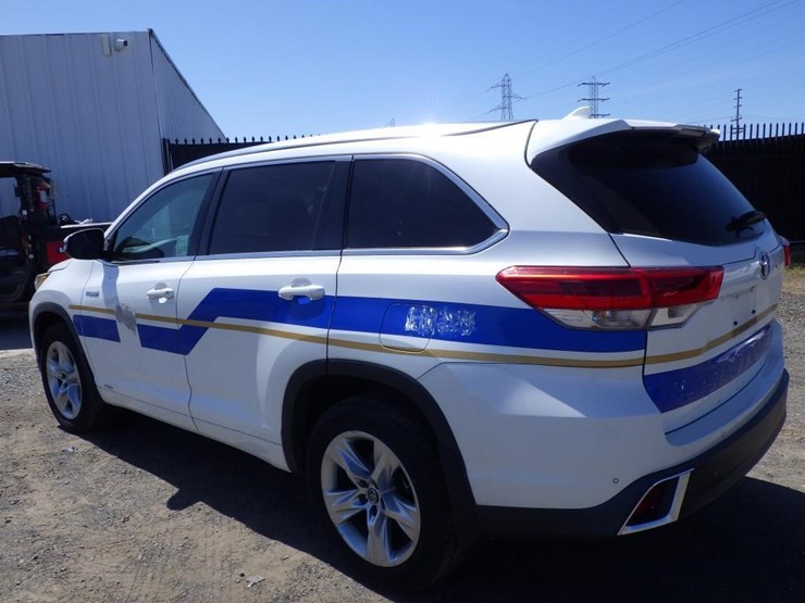 2017-toyota-highlander-image-4