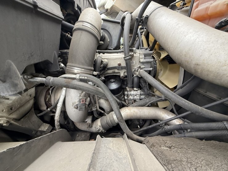 2012-international-7600-image-22