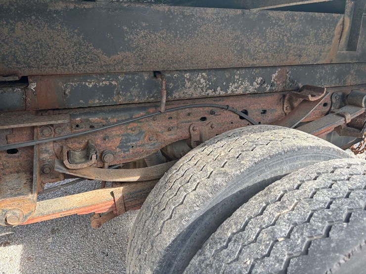 2001-ford-f550-image-19