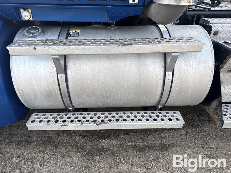 2016-kenworth-t880-image-15