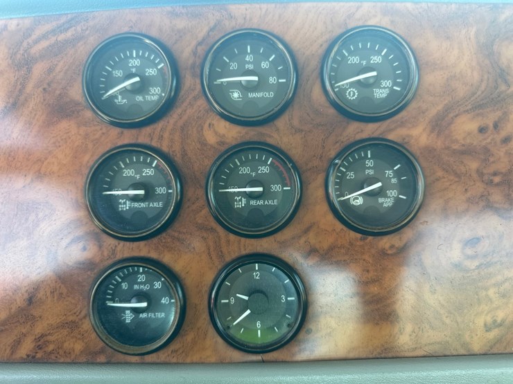 2008-peterbilt-386-image-36