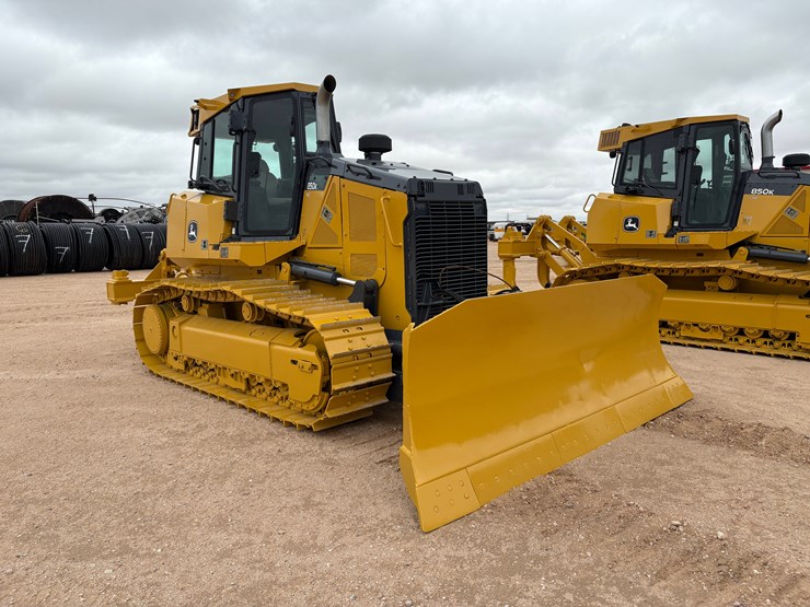 2015-deere-850k-xlt-image-3