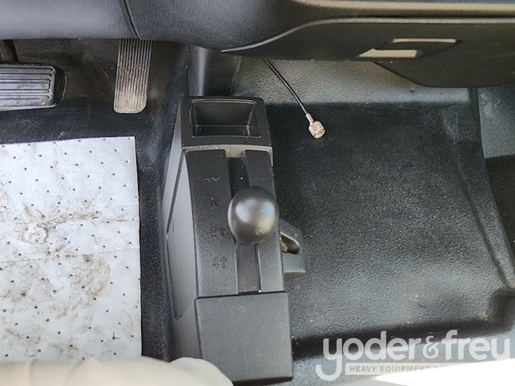 2016-chevrolet-silverado-3500hd-image-34