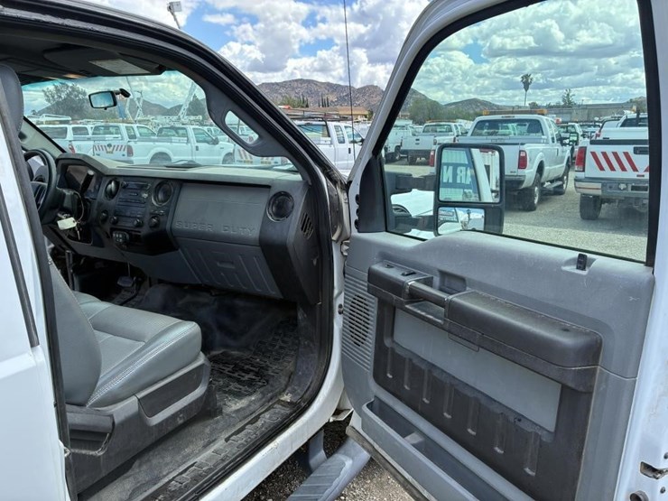 2011-ford-f250-image-9