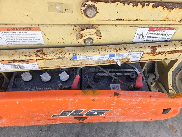 2017-jlg-1930es-image-15