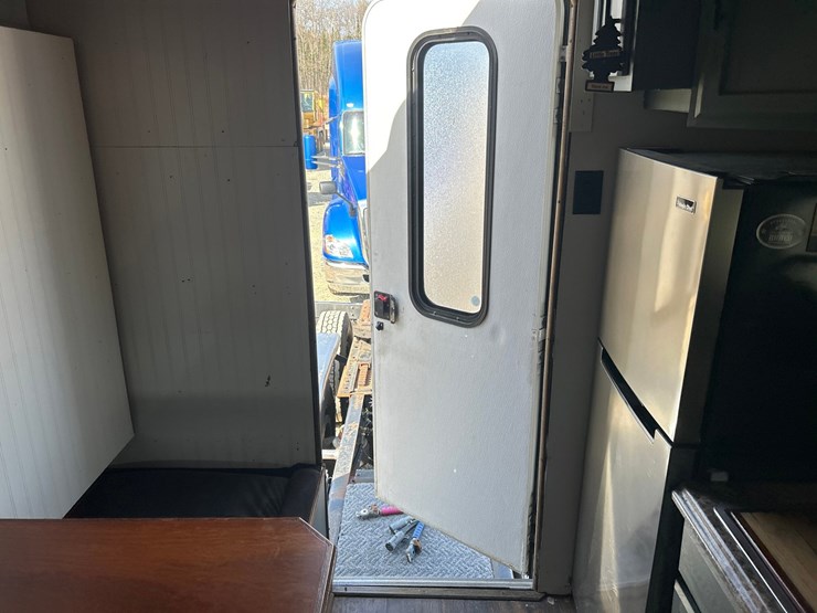 1999-kenworth-t600-image-103