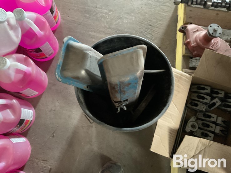 gm-small-block-v-8-gas-engine-image-16