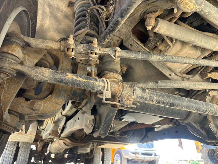 2019-ford-f550-image-46