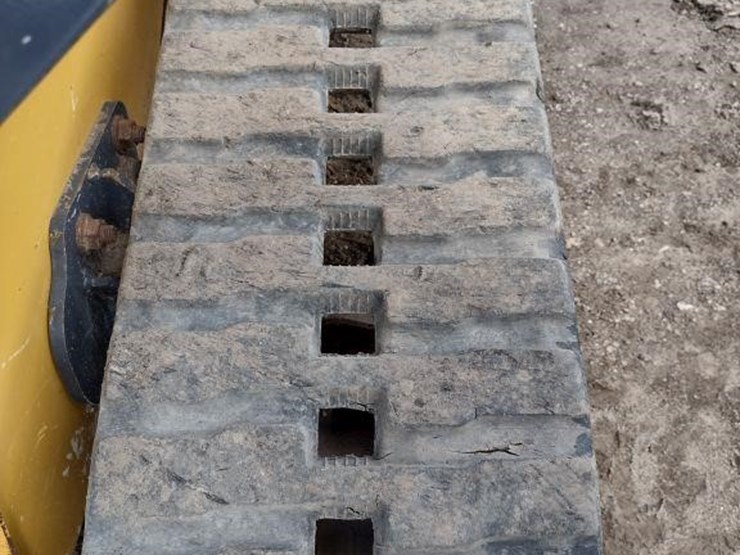 2023-deere-325g-image-16