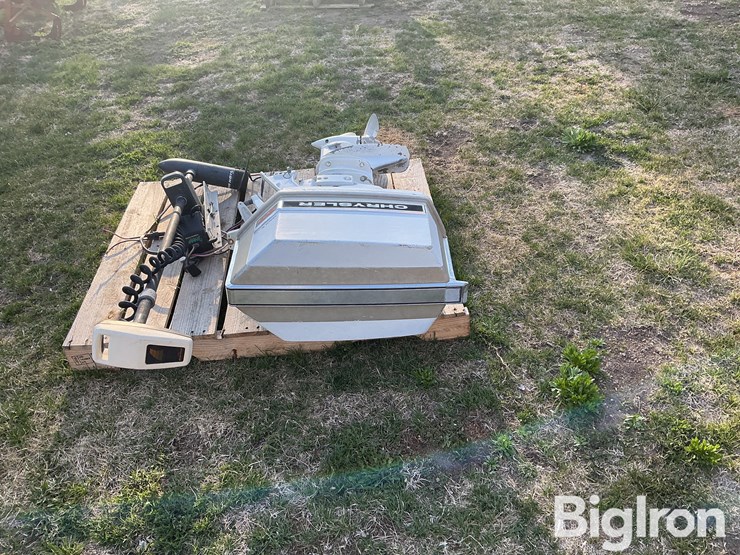 chrysler-55-boat-motor-image-4