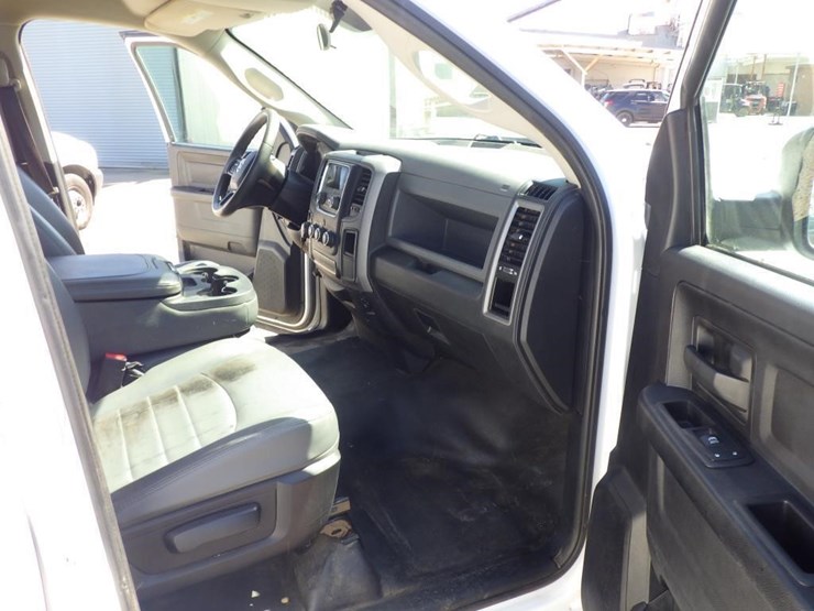 2016-dodge-1500-image-6