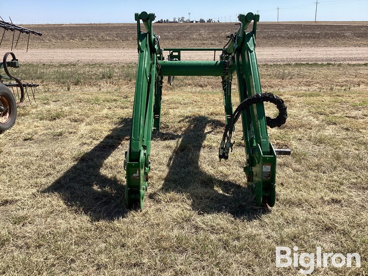 2016-john-deere-640r-image-6