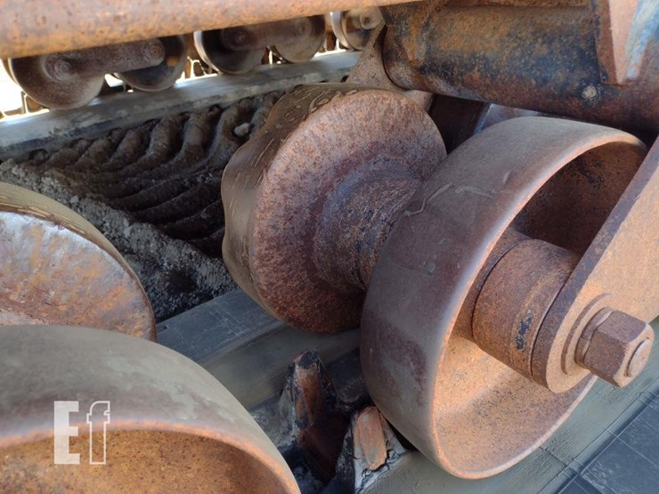 2009-morooka-mst3000vd-image-25