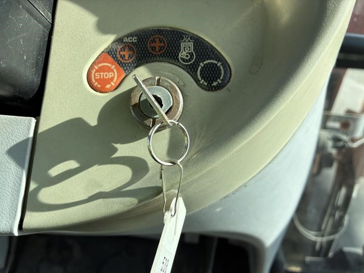 2008-massey-ferguson-6485-image-22