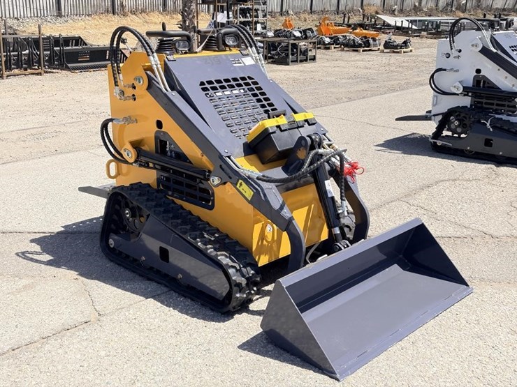 2026-zjg-zj-380-skid-steer-loader-image-2