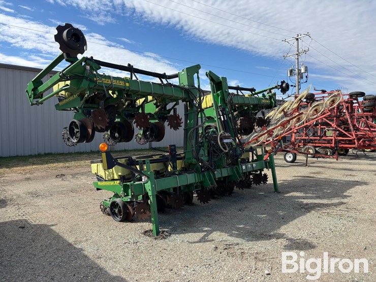 2009-john-deere-1720-image-3