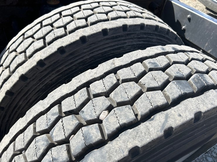 1999-kenworth-t600-image-115