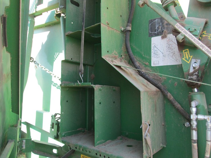 2019-john-deere-460m-image-31