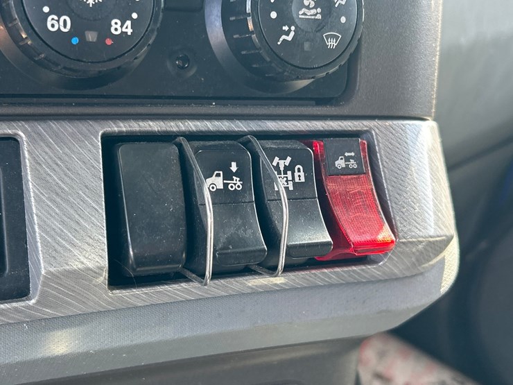 2018-kenworth-t680-image-67