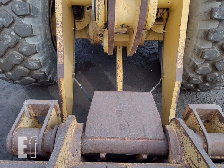 2003-deere-744j-image-15