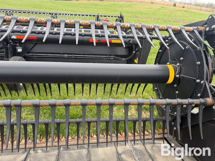 2021-mac-don-fd140-image-12