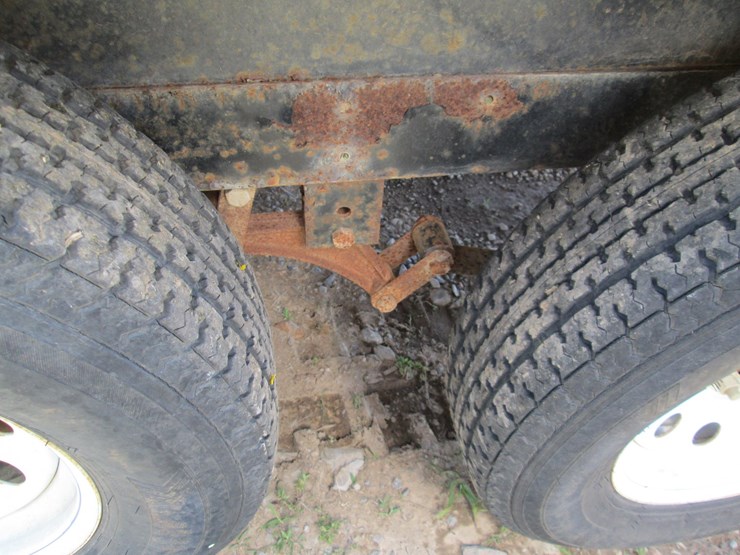 #36732-•-mi-t-m-102"-t/a-steel-3500-power-washer-trailer-image-11