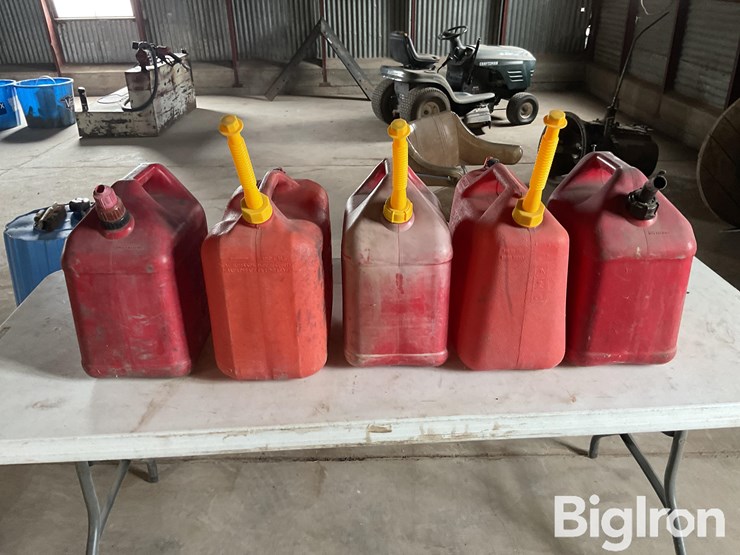 poly-fuel-cans-image-2