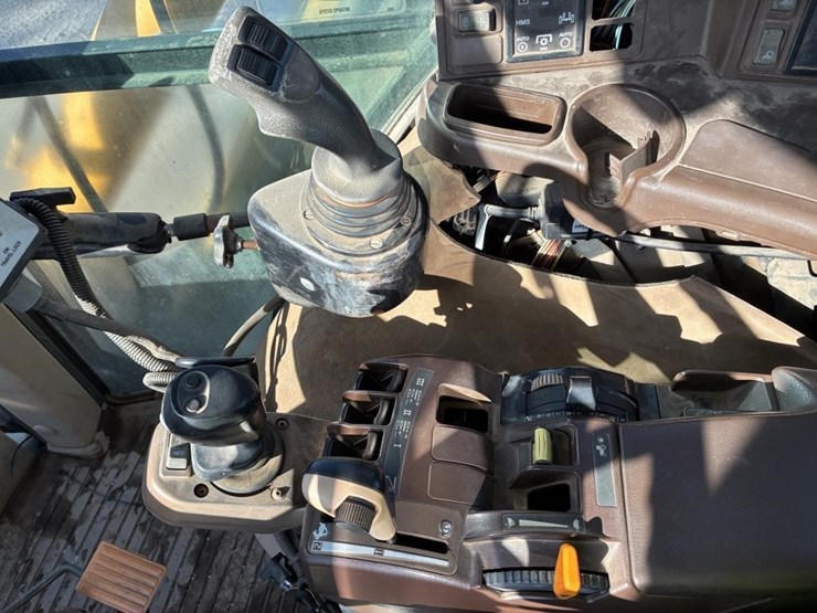 2005-john-deere-7220-image-31