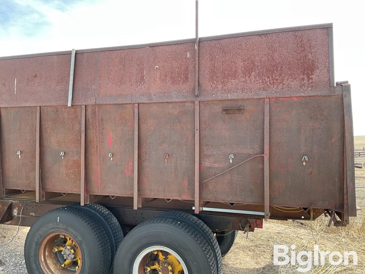 1953-diamond-t-622-28m-t/a-grain-truck-image-16