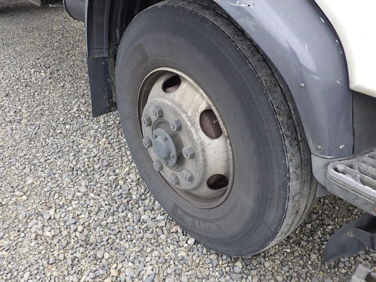 2006-mitsubishi-fuso-fm61f-image-14