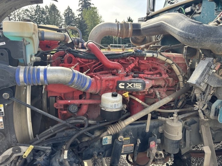 2018-peterbilt-367-image-17