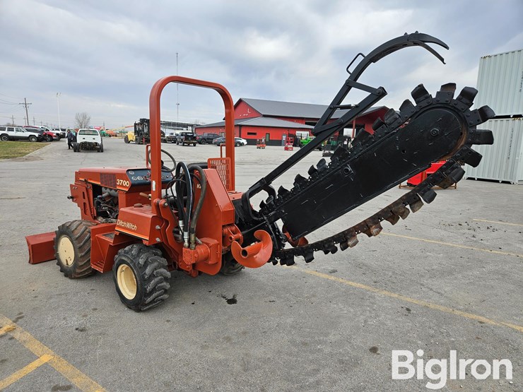 2002-ditch-witch-3700dd-image-7