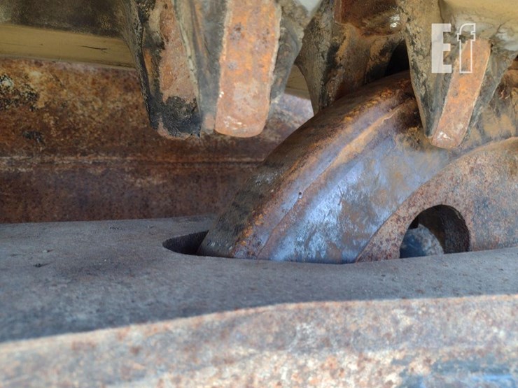 2009-morooka-mst3000vd-image-16