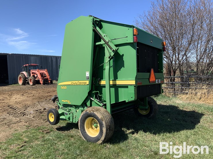 2010-john-deere-568-image-7