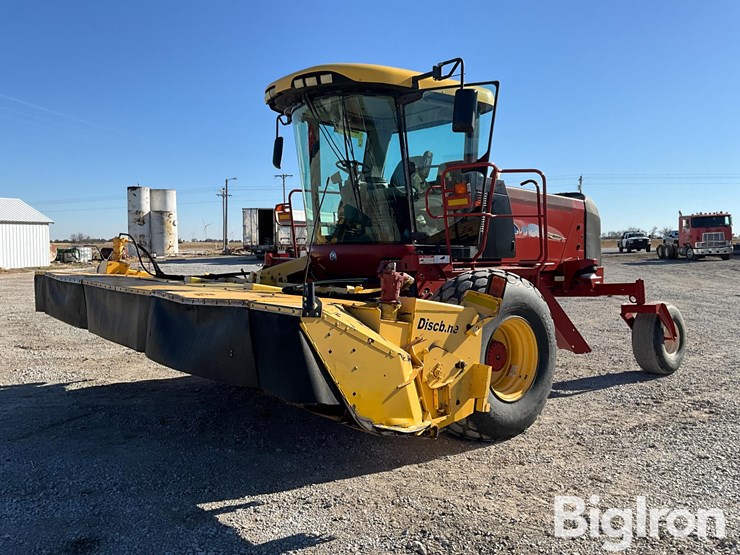 2011-new-holland-h8080-image-1