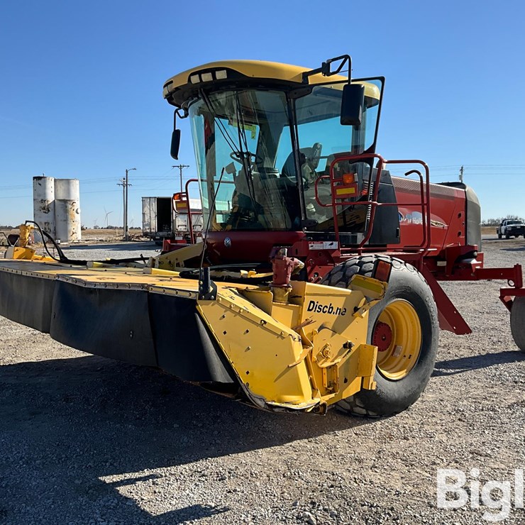 2011 NEW HOLLAND H8080