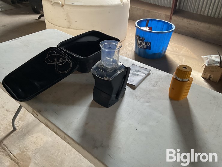 john-deere,-ag-mac-moisture-testers-image-5