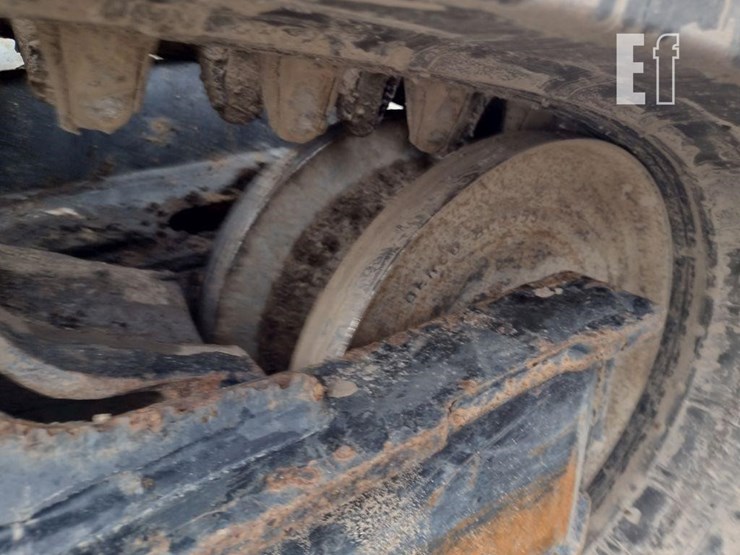 2017-bobcat-t595-image-35